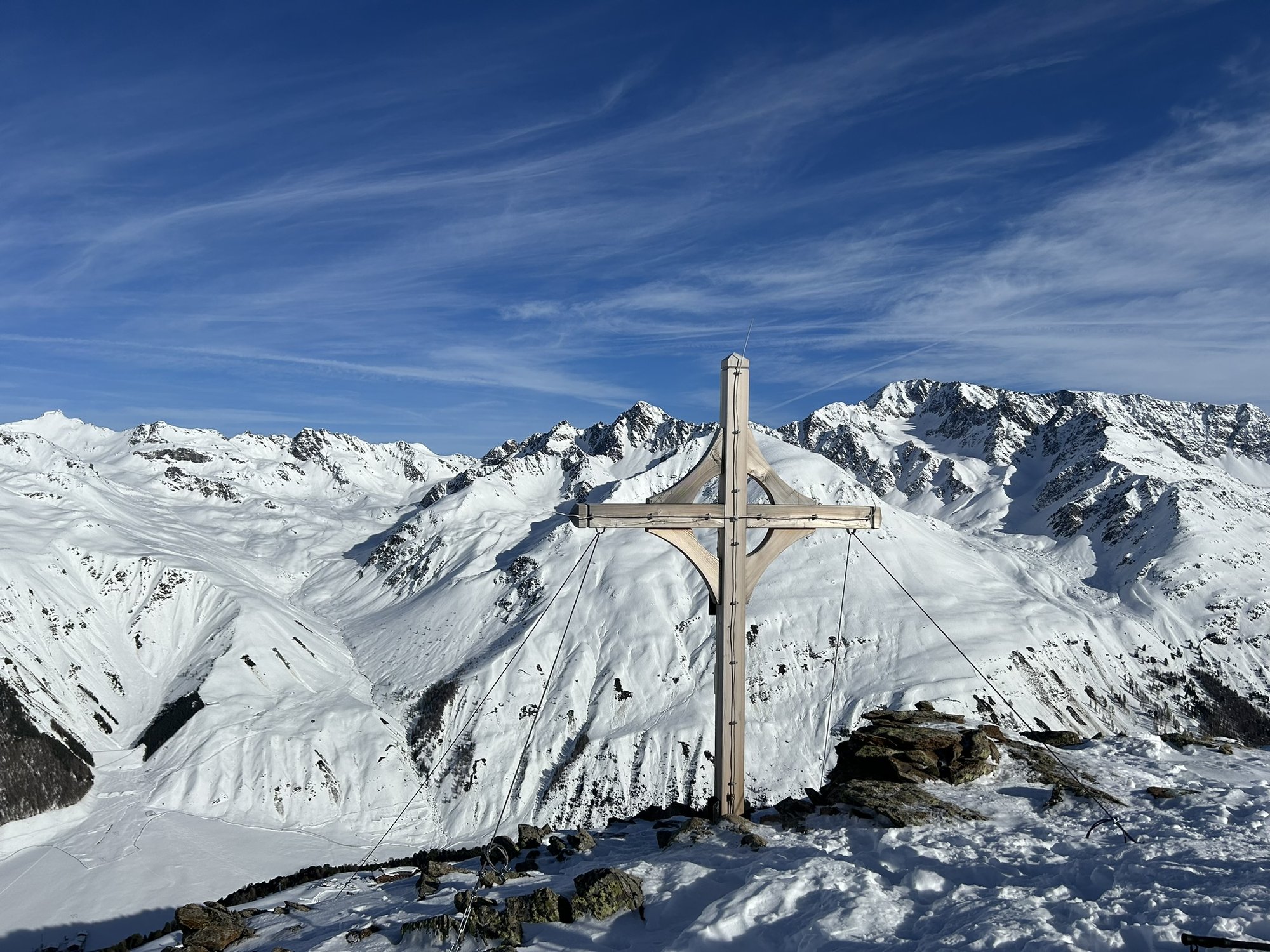 Panorama from a snow-covered summit in the Upper Vinschgau